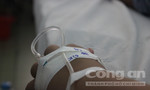 Cứu sống bé trai bệnh tim bẩm sinh phức tạp mắc sốt xuất huyết, ói ra máu