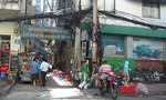 Khu phố 4- phường Bến Nghé (Quận 1): Bà con bức xúc nạn chiếm dụng lòng đường