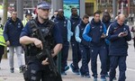 Đấu súng dữ dội ở Paris trong chiến dịch bố ráp khủng bố