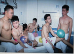 Nam thanh niên bán dâm đồng tính trong tiệm spa ở Sài Gòn