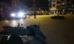 Xe chở công nhân tông hàng loạt xe máy: 2 người chết, 4 người bị thương