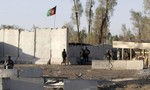 Taliban thực hiện loạt  tấn công đẫm máu vào sân bay Afghanistan, 46 người chết