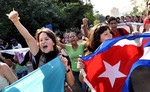 Dân Cuba ra đường mừng sự kiện lịch sử