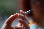 Tác hại của thuốc lá lậu đối với sức khỏe nam giới
