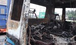 Clip: Xem xe container cháy trơ khung trên xa lộ Hà Nội