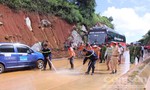 Mưa lớn ở Sơn La gây ngập lụt nhà cửa, ùn tắt giao thông