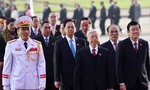 Đoàn đại biểu Đại hội XII viếng lăng Chủ tịch Hồ Chí Minh