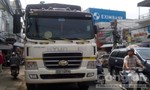 Tránh xe tải đậu bên đường, một người đàn ông bị tông chết thảm