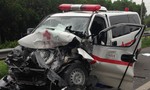 Xe cứu thương gặp nạn trên đường cao tốc, tài xế tử vong