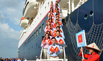 Tàu Thanh niên Đông Nam Á và Nhật Bản đến TP.HCM