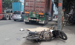 Nam công nhân bị xe container cán chết trên đường đi làm