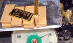 Khởi tố vụ án Thiếu tá Campuchia buôn lậu 18kg vàng qua biên giới