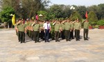 Thứ trưởng Bùi Quang Bền viếng nghĩa trang liệt sỹ CAND tại khu di tích An ninh TW cục miền Nam
