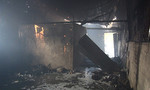 Cháy bãi phế liệu, 1 ngôi nhà cấp 4 bị thiêu rụi