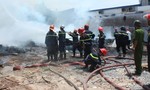 Cháy lớn tại một xưởng pallet gỗ ở quận Bình Tân
