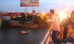 Bỏ lại người thân trên cầu nữ sinh nhảy xuống sông Đồng Nai tự tử