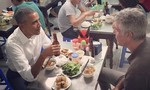 Ông Obama ghé ăn bún chả trên phố cổ Hà Nội