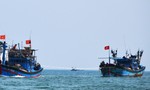 Lai dắt tàu cá gặp nạn ở Trường Sa về Lý Sơn an toàn