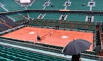 Mưa lớn, Roland Garros hoãn tất cả các trận đấu trong ngày