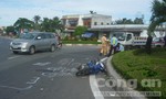 Ô tô khách va chạm mô tô, một cô gái nhập viện