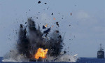 Tàu chiến Indonesia nổ súng bắn cảnh báo, bắt giữ một tàu cá Trung Quốc