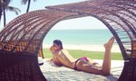 Hoa hậu Hoàn vũ Phạm Hương bất ngờ khoe ảnh 'bán nude' gợi cảm