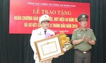 Trao tặng Huân chương Bảo vệ Tổ quốc, Huy hiệu 40 năm tuổi Đảng