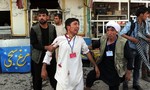 Đánh bom trong đoàn người biểu tình tại Afganishtan, gần 300 người thương vong