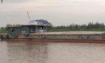 Khẩn trương tìm kiếm 4 người bị mất tích trong vụ va chạm tàu thủy trên sông Hồng