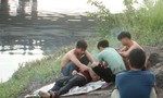 TP.HCM: Sau chầu nhậu sinh nhật, bốn thanh niên nhảy cầu An Lộc