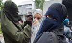 Đức “nóng” chuyện cấm hay không trang phục Hồi giáo của phụ nữ