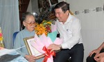 Lãnh đạo TPHCM thăm và tặng quà người cao tuổi