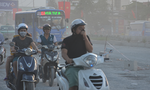 Thảm cảnh trên con đường bụi mù mịt ở Sài Gòn