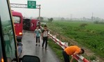 Lật xe khách trên cao tốc Pháp Vân - Cầu Giẽ: 2 người chết, 7 người bị thương
