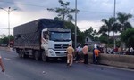 Xe tải va chạm với xe máy, một người tử vong