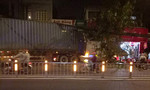 Container đâm sập hai nhà dân ở Sài Gòn lúc rạng sáng