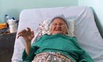 Cụ bà 102 tuổi nhập viện trong đau đớn vì gãy xương nhiều mảnh