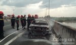 ‘Bà hỏa’ thiêu rụi xế hộp trên cao tốc TP.HCM - Trung Lương