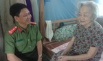 Báo Công an TP. HCM chúc Tết mẹ Việt nam anh hùng ở Bến Tre