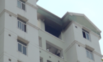 Cháy chung cư 12 tầng, người dân hốt hoảng rời căn hộ