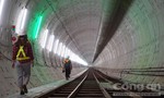 Máy khoan hầm 300 tấn hoàn thành 781m hầm phía Đông