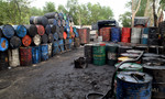 Cơ sở sản xuất dầu nhớt tái chế xả thải trực tiếp ra môi trường