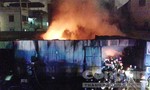Cháy lớn đêm Valentine, hàng trăm Cảnh sát dập lửa