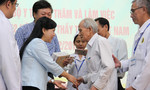 Bộ trưởng Kim Tiến đến thăm Viện Y dược học dân tộc TP.HCM và các lão lương y