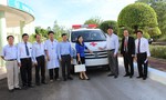 Trao chiếc xe cứu thương thứ 10 cho Bệnh viện Đa khoa Tỉnh Phú Yên