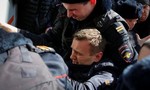 Thủ lĩnh đối lập Nga và hàng trăm người biểu tình bị bắt