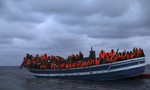 Gần 150 người nhập cư mất tích trong vụ đắm tàu