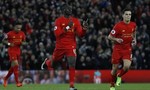 Liverpool hạ gục Arsenal; Leicester tìm lại niềm vui