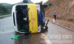 Lật xe buýt khiến nhiều người bị thương nặng