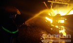 Trắng đêm dập lửa trên tàu cá